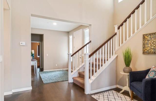 14394 Willamette Avenue Gallery 2
