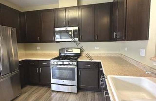 649 Cary Woods Cir Cary, IL 60013 Gallery 3