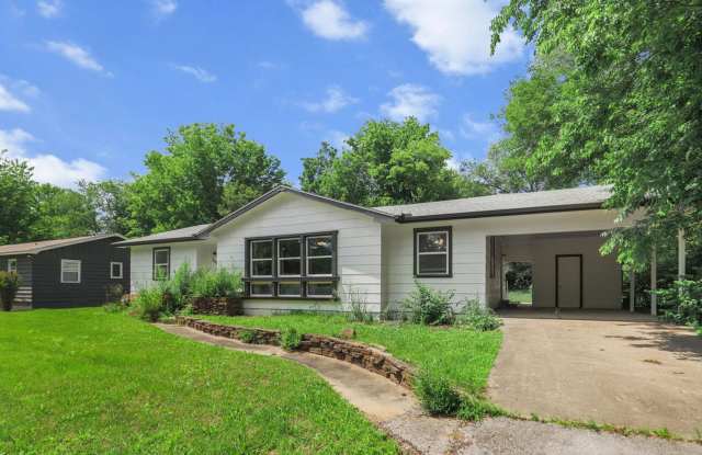 Fully Renovated Home in Fayetteville Gallery 3