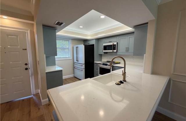 1733 Courtyard Way Gallery 2