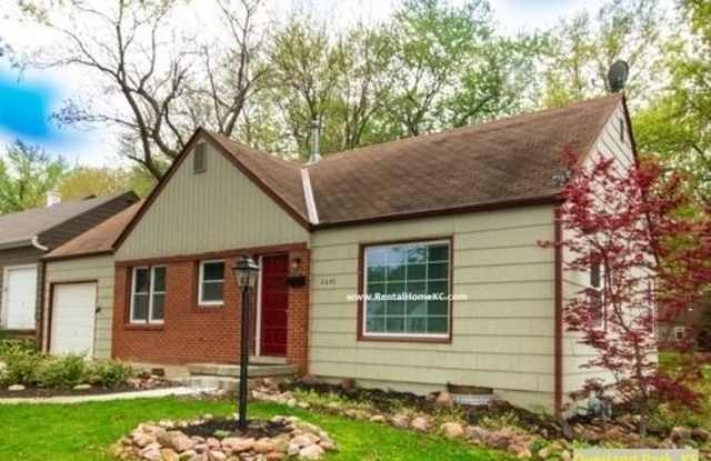 6621 73rd St - 6621 West 73rd Street, Overland Park, KS 66204