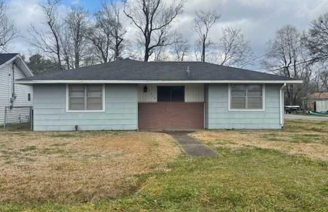 3 Bedroom / 2 Bathroom Home on Corner Lot! photos photos