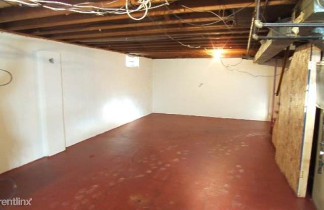 1304 Burr Ave Gallery 4
