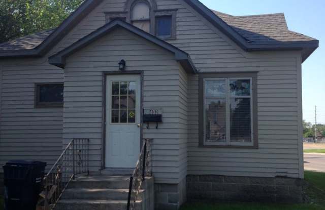 3 Bed 1 Bath House - 402 C Avenue Northeast, Watertown, SD 57201