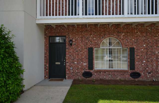 Charming New Orleans Style Townhouse in Gated Community on LSU bus route photos photos Charming New Orleans Style Townhouse in Gated Community on LSU bus route photos photos
