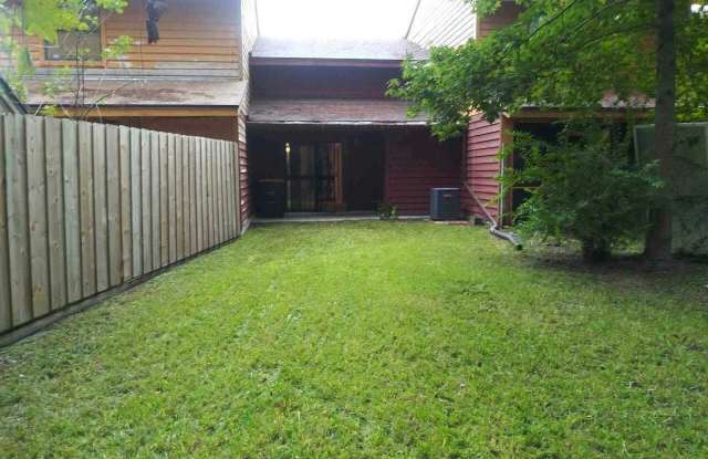4552 MELISSA CT N Gallery 4