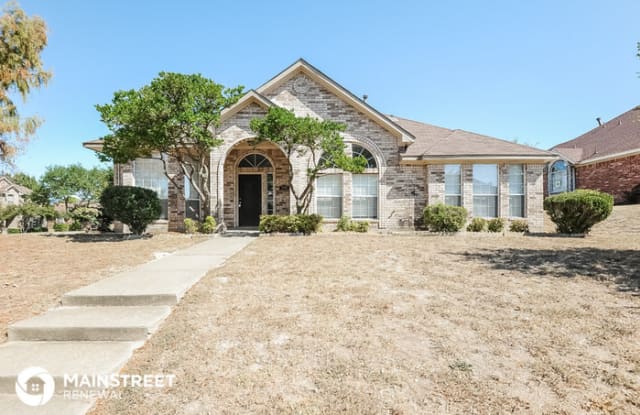 700 Brees Drive - 700 Brees Drive, DeSoto, TX 75115