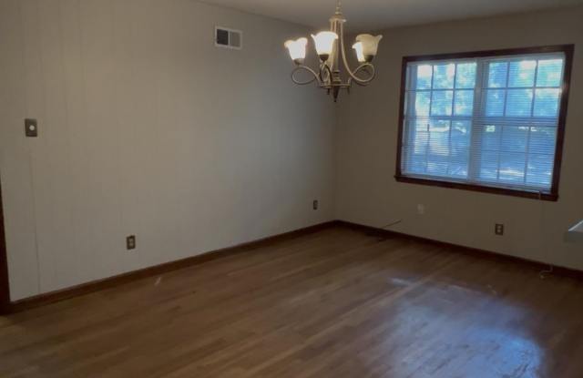 3611 NAYLOR Dr Gallery 3