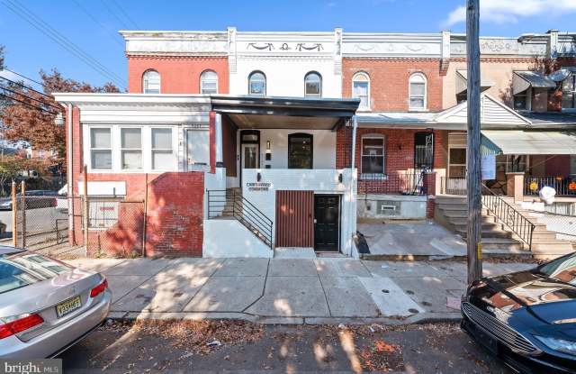 5261 LARCHWOOD Avenue unit: 2 photos photos