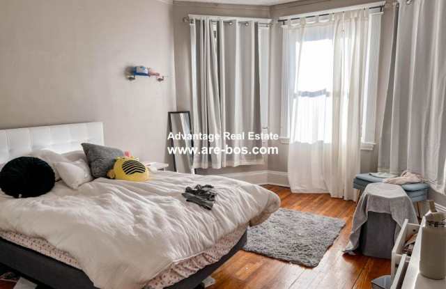 1056 Commonwealth Ave. photos photos