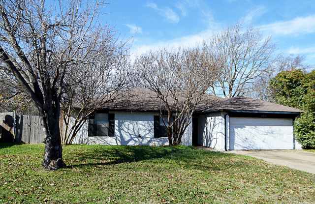 Charming 3/2 with Fireplace & Breakfast Bar - Minutes from I-20 - 6312 Cliffside Drive, Edgecliff Village, TX 76134 Charming 3/2 with Fireplace & Breakfast Bar - Minutes from I-20 - 6312 Cliffside Drive, Edgecliff Village, TX 76134