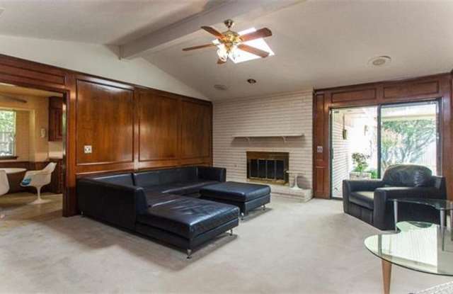 2121 Stone Creek Drive Gallery 4