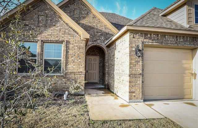 105 Breeders Drive Gallery 2