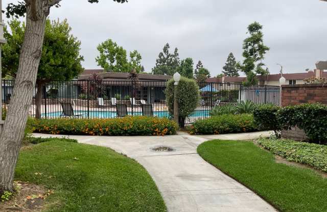 11261 Knott Ave photos photos