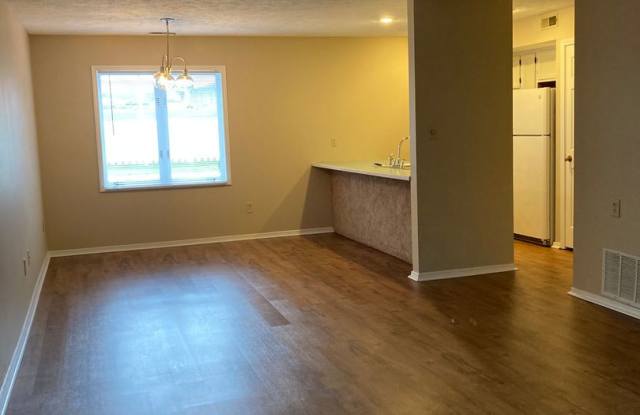3 bedroom, 2.5 bath Condo: Gentry Quarters Complex Gallery 3