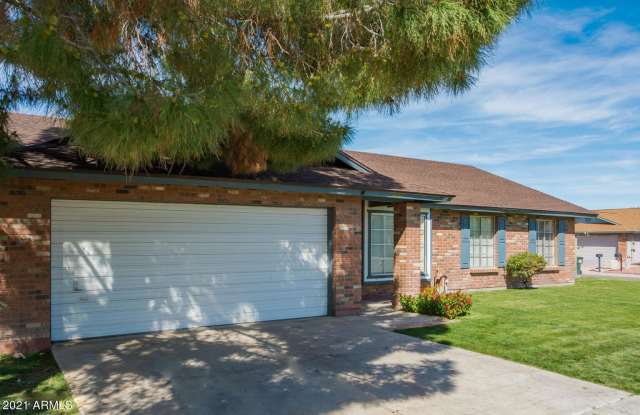 4802 W GELDING Drive Gallery 2