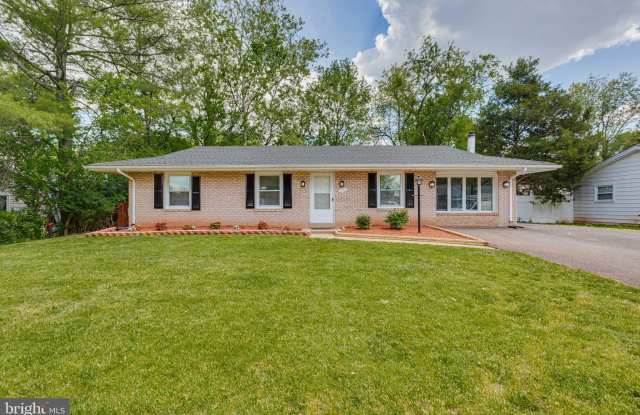 1102 N ARGONNE AVENUE - 1102 North Argonne Avenue, Sterling, VA 20164