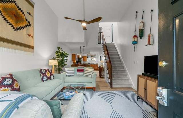 26 W Narragansett Avenue unit: 6 photos photos