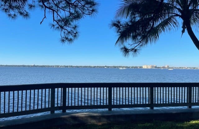 225 South Tropical Trail - 619 photos photos