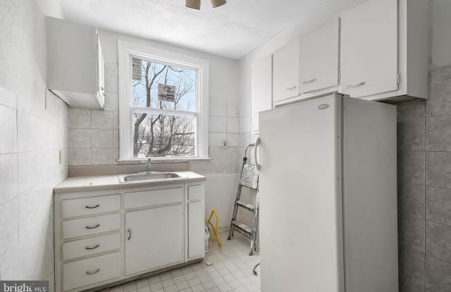 837 WINDERMERE Road photos photos