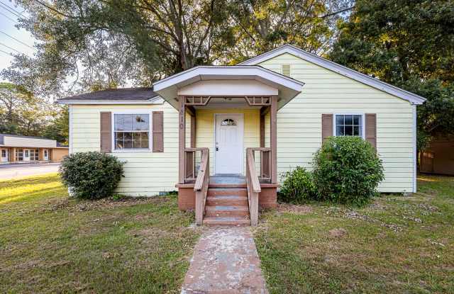 Cute 2 Bedroom Home photos photos