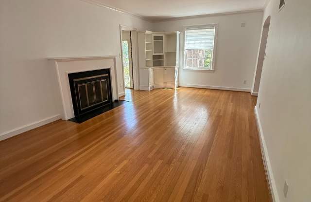 3121 QUEBEC Place NW Gallery 4