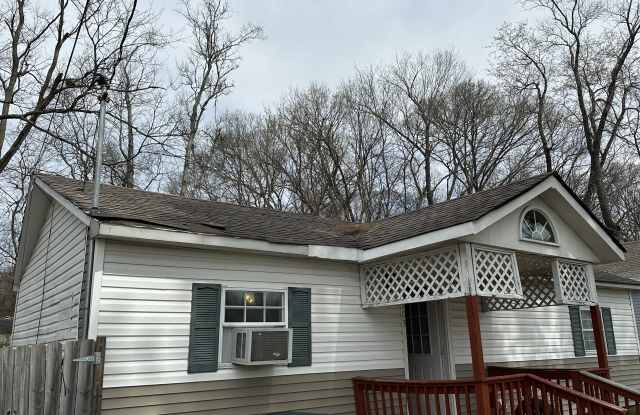 303 Polk St - 303 Polk Street, Columbia, TN 38401