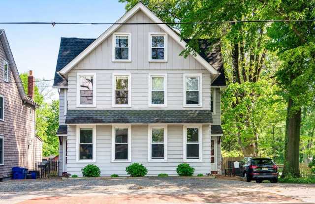 522 E MAIN STREET - 522 East Main Street, Burlington County, NJ 08057