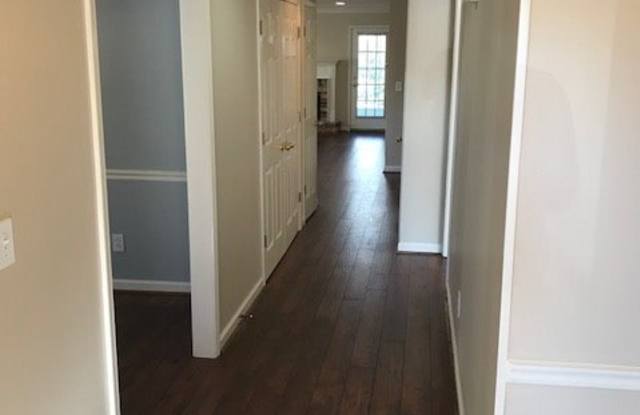 283 Ivy Place Gallery 3