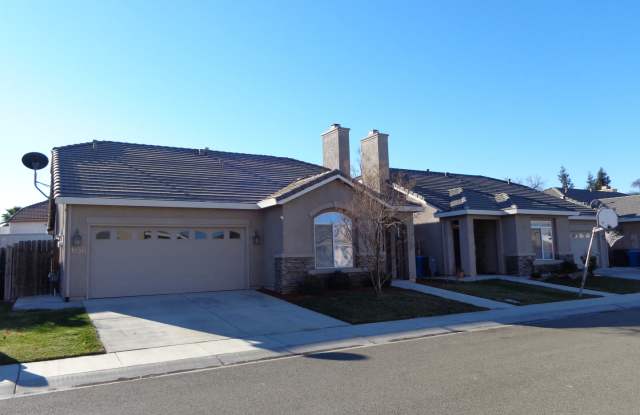 Beautiful 4 Bedroom, 2 Bath Home photos photos