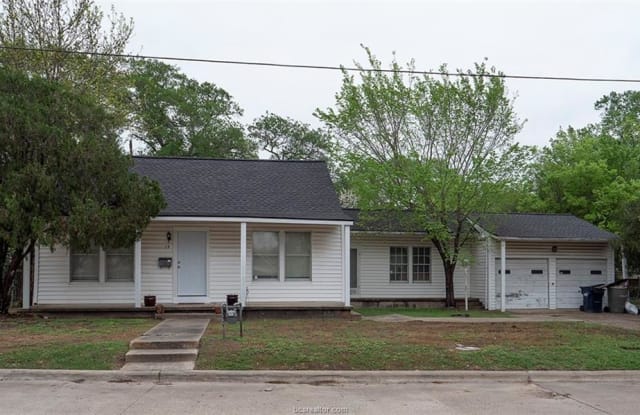1320 Antone Street - 1320 Antone Street, Bryan, TX 77803