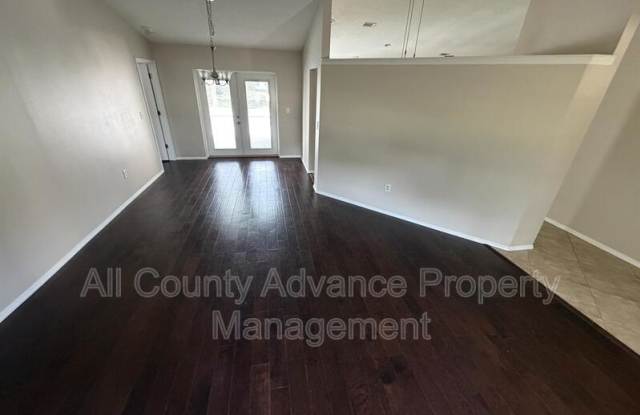 3232 Oakwood Pl Gallery 3