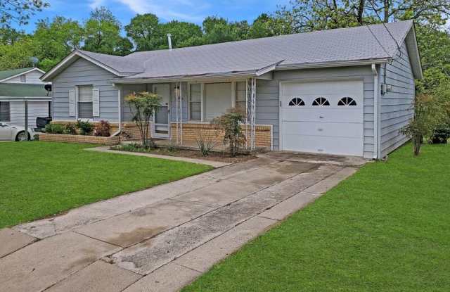 208 Westfork Dr. - 208 Westfork Drive, Fort Worth, TX 76114