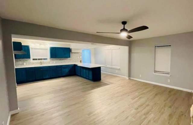 4309 Timon Boulevard Gallery 4
