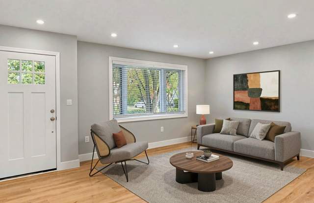 8607 DUNBAR Avenue Gallery 2