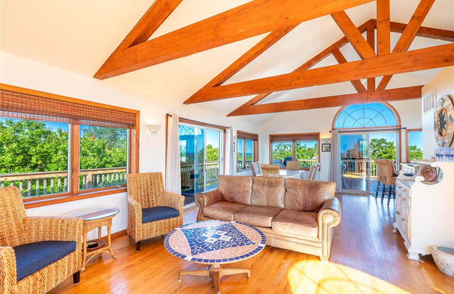 350 West Drive - 350 West Drive, Southold, NY 11971