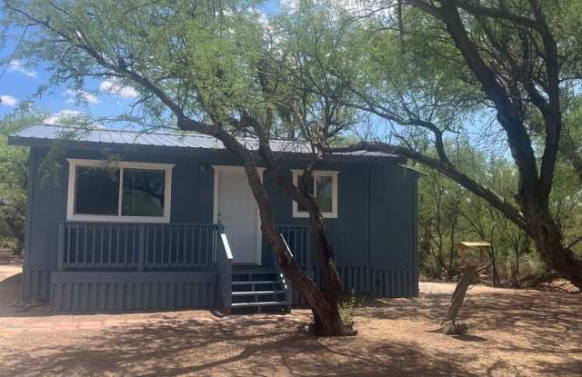 Cozy remodeled 2 Bedroom 1 Bathroom Cottage in Benson's Lonesome Valley photos photos