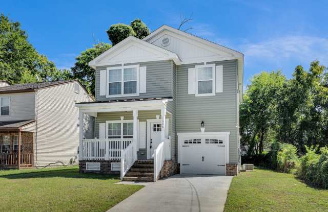 1036 31st St photos photos