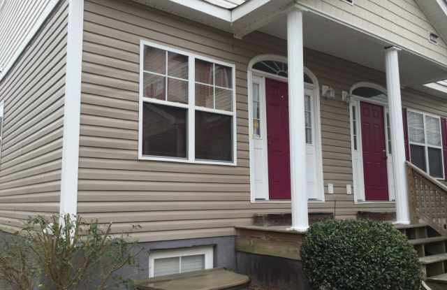 Spacious 2 Bedroom 2+ Bath Townhouse in Tucker Creek Estates photos photos