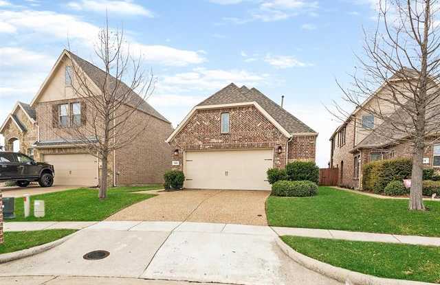 926 Eagle Creek Trail Gallery 2
