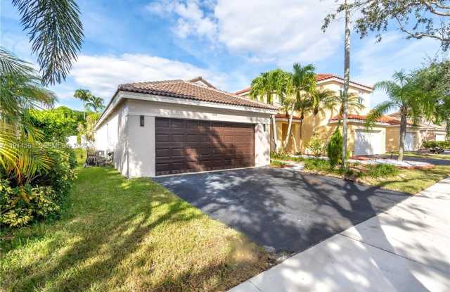 1592 S Salerno Cir photos photos