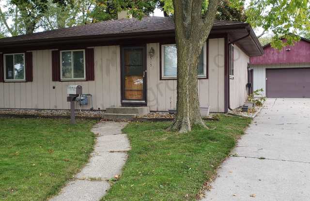 Desirable Southside Location! - 8515 17th Avenue, Kenosha, WI 53143