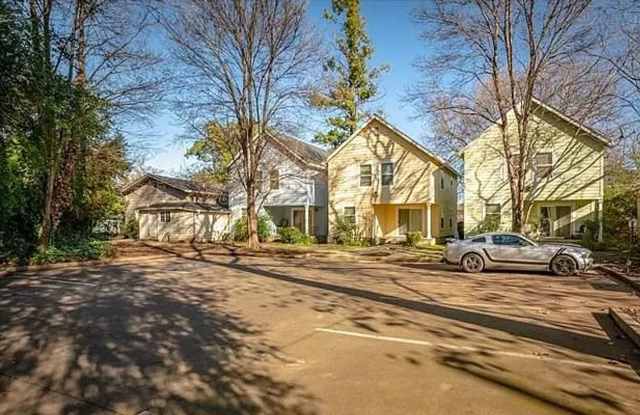 **Reserve for SUMMER 2027** - Beautiful Home Close to Downtown Chico Gallery 3