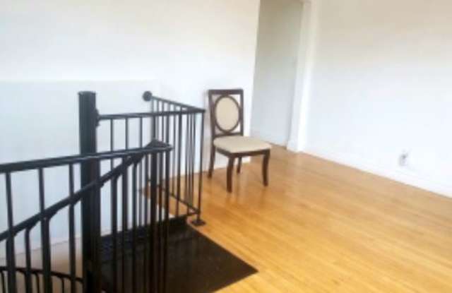 1900 3rd St NE 1 Gallery 3