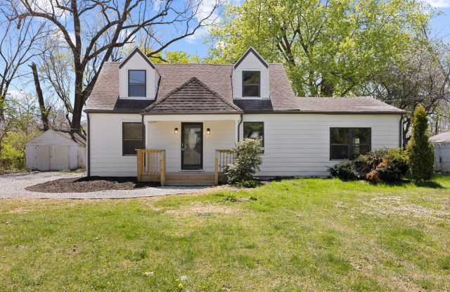 Dream House! Three Bedroom fully Renovated Ranch-style home! Gallery 1