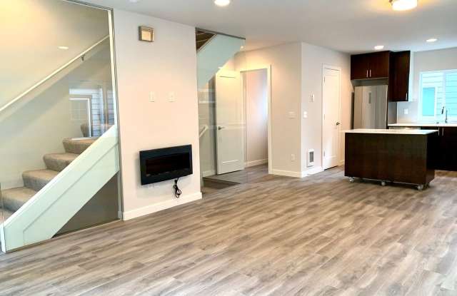 2708 S Andover St - 2708 S Andover St, Seattle, WA 98108