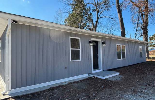 Country Living - 9511 North Carolina 55, Craven County, NC 28526