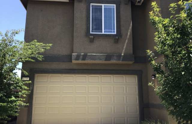 <b>East Sparks 4 Bedroom 2 Story Home<br><br> photos photos