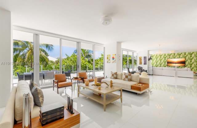 1 Collins Ave Gallery 4