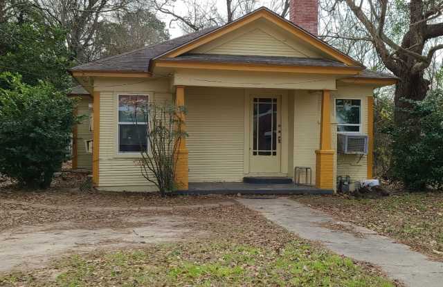 501 COX - 501 W Cox St, Nacogdoches, TX 75965